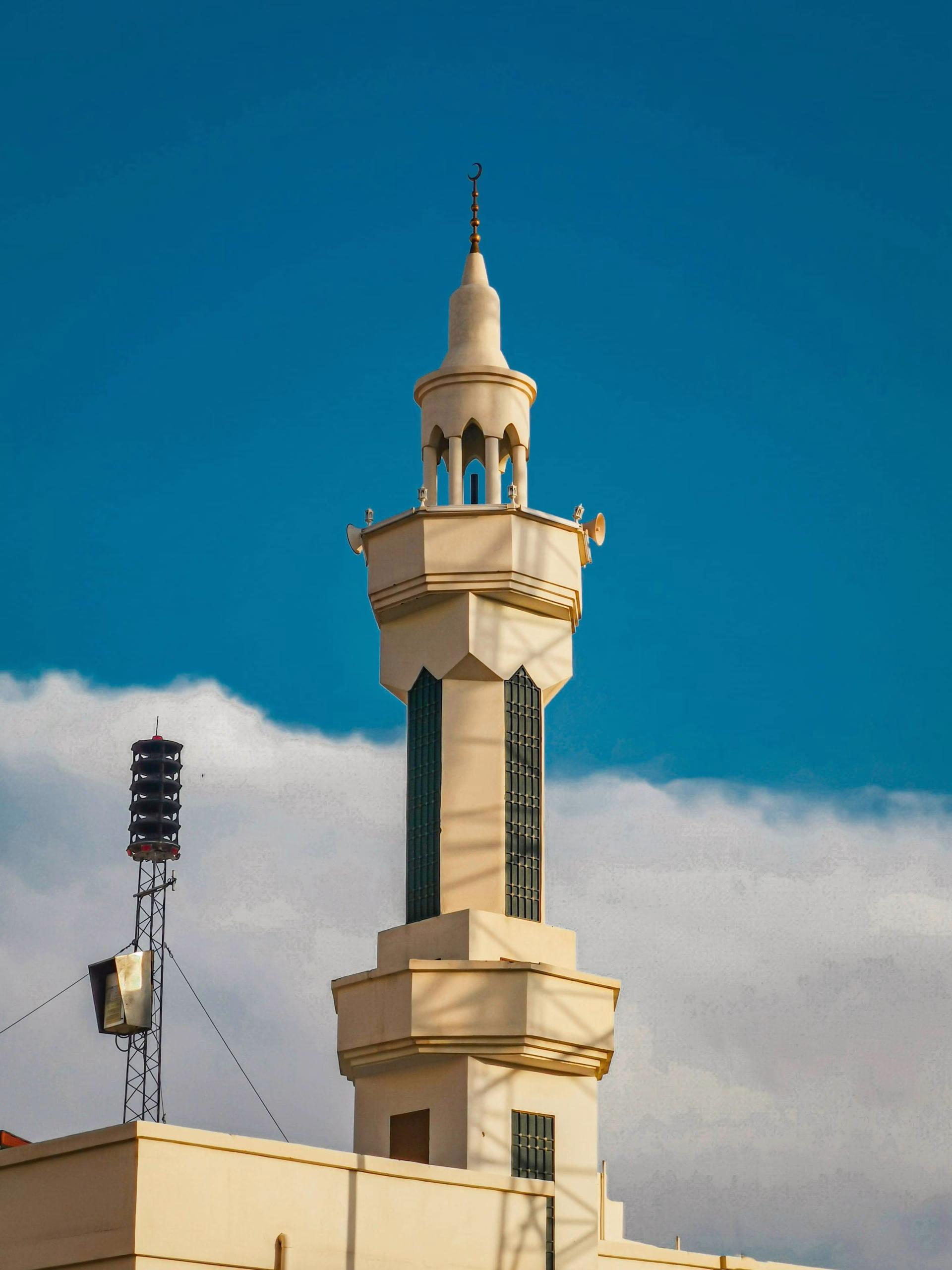 Pembuatan Menara Masjid oleh Kontraktor Profesional